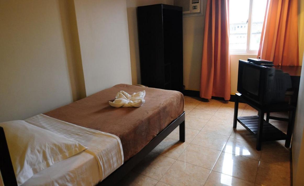 Negrense Suites Bacolod Luaran gambar