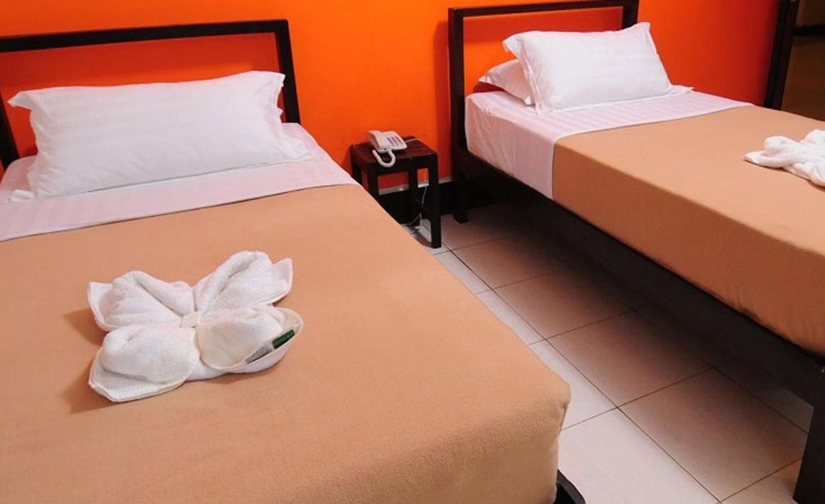 Negrense Suites Bacolod Luaran gambar